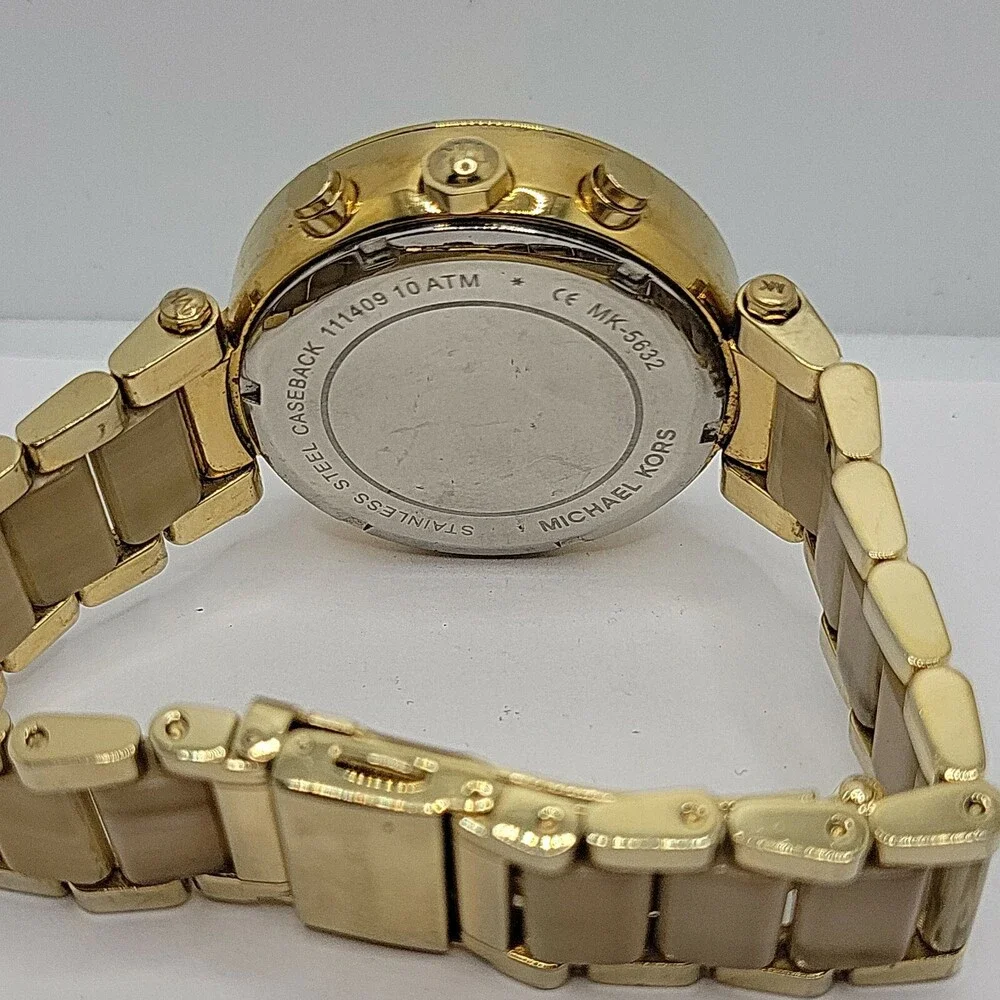 Michael Kors Parker MK5632 Womens Stainless Steel Analog Dial Quartz Watch AM526
